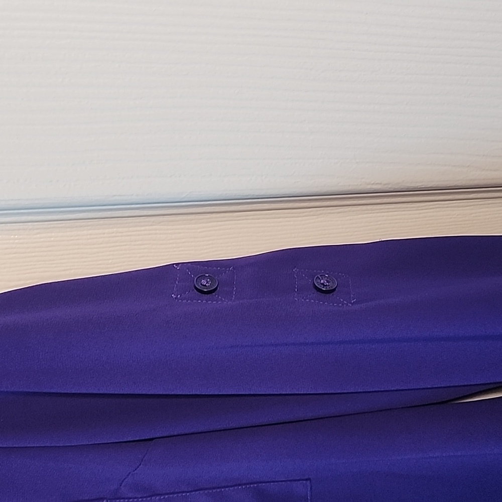 Express button down top - Picture 3 of 4